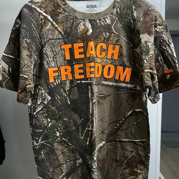 [BUNJANG] Vintage Russell Athletic TEACH FREEDOM Realtree Camo T-Shirt M / 빈티지 러셀 TEACH FREEDOM 리얼트리 카모 티셔츠 M