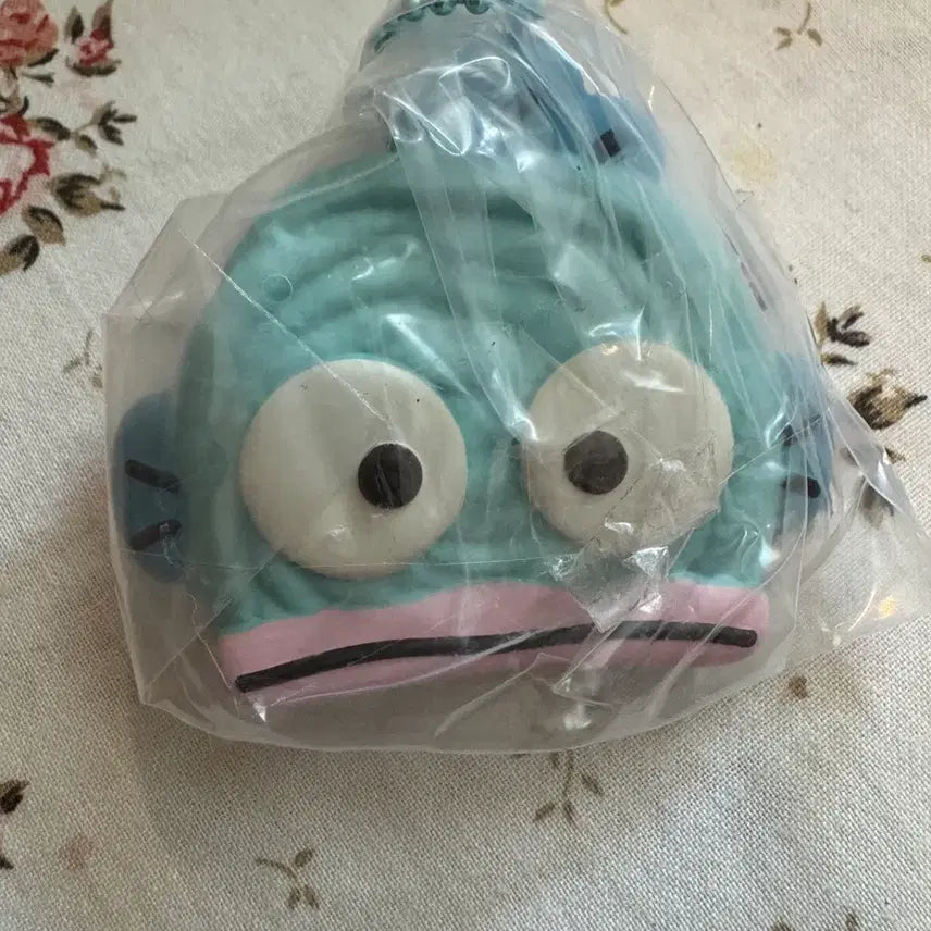 [BUNJANG] Sanrio Meringue Cookie Gacha Hangyodon / 산리오 머랭쿠키 가챠 한교동