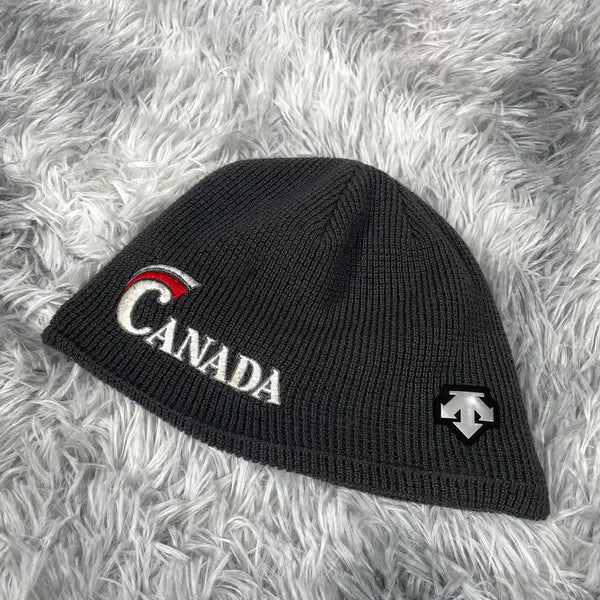 [BUNJANG] Descente Old School Patch Detail Beanie / 데상트 올드스쿨 패치 디테일 비니 5387
