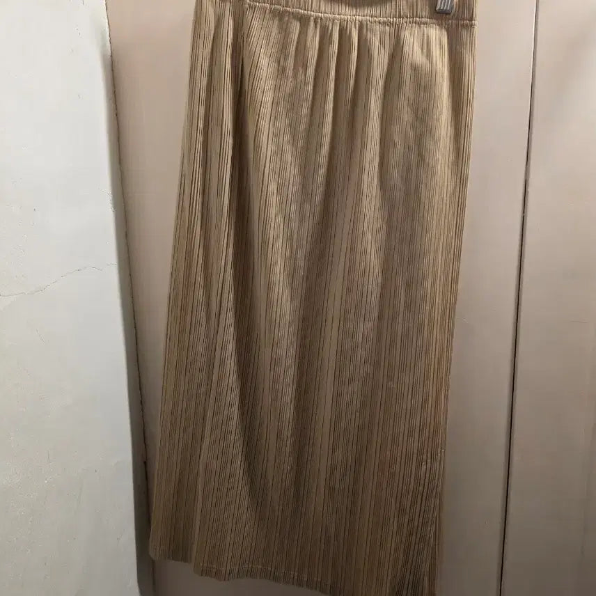 [BUNJANG] 26-inch Pleated Skirt Beige / 26인치 플리츠미 치마 베이지