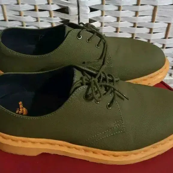 [BUNJANG] Dr. Martens Khaki Olive Leather Shoes UK7 (Orange Outsole) / [UK7/260] 닥터마틴 카키 올리브 (오렌지 아웃솔 포인트)