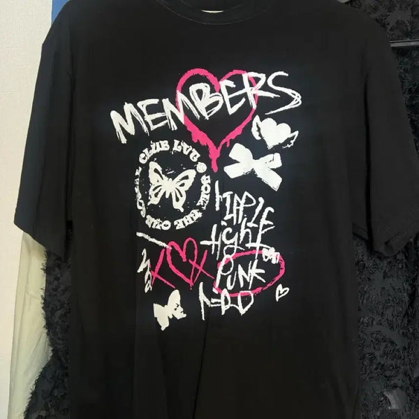 [BUNJANG] Love Is True Black T-Shirt Punk Vintage Pink Printing / 러브이즈트루 블랙 티셔츠 반팔 펑크 빈티지 핑크 프린팅