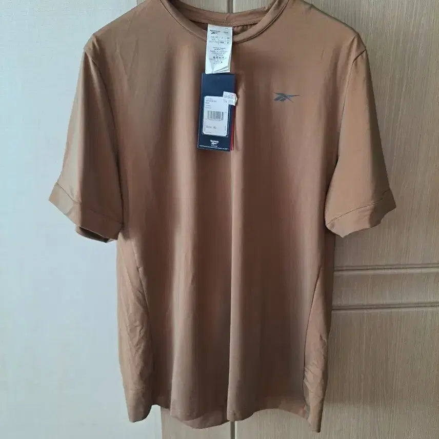 [BUNJANG] Reebok T-Shirt / 리복 티셔츠
