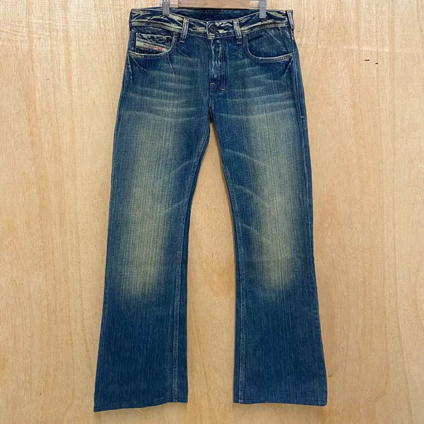 [BUNJANG] DIESEL Zathan Bootcut Denim Pants / DIESEL zathan boots-cut denim pants 디젤 부츠컷 데님팬츠