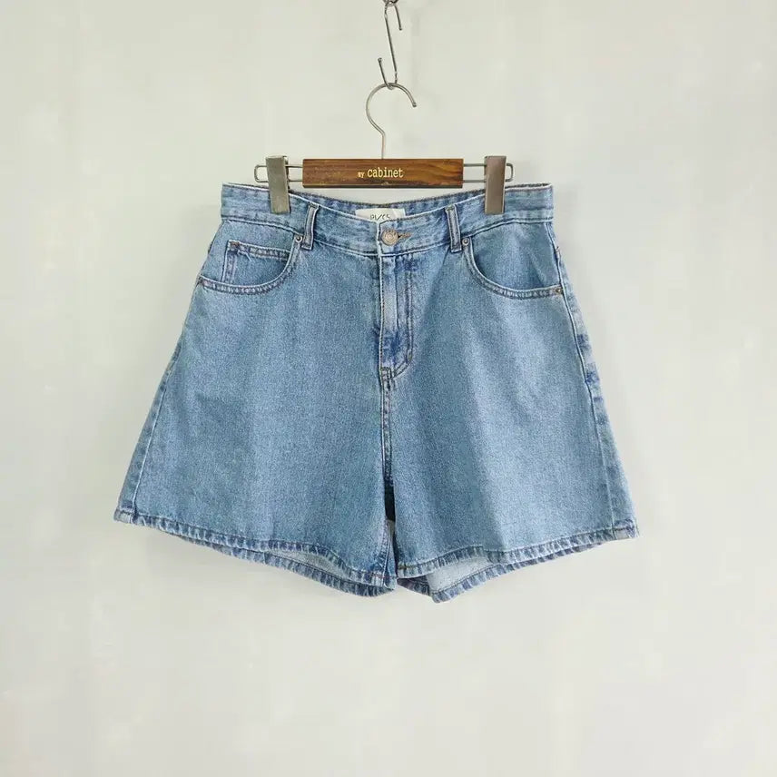 [BUNJANG] PVCS Light Wash Wide Denim Shorts (Size M) / PVCS 데님 반바지 연청 와이드 쇼츠 M