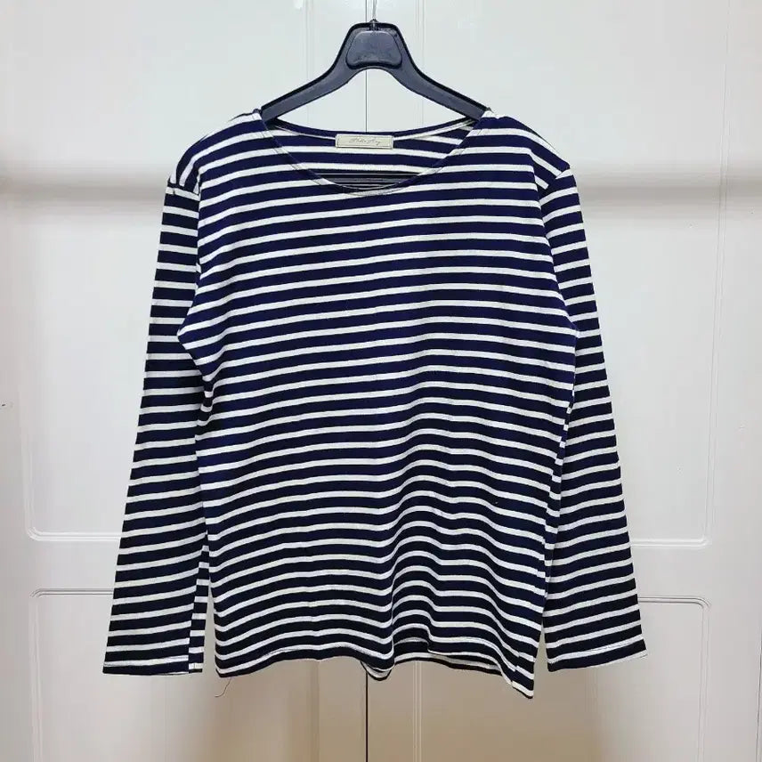 [BUNJANG] Navy White Stripe T-Shirt / 네이비 화이트 스트라이프 티셔츠