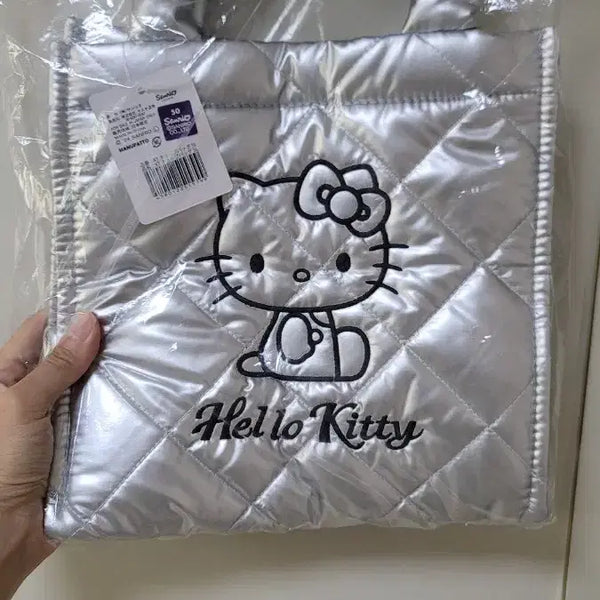 [BUNJANG] Hello Kitty Quilted Tote Bag Silver / 헬로키티 퀼팅 가방 실버 토트백 50번 상품