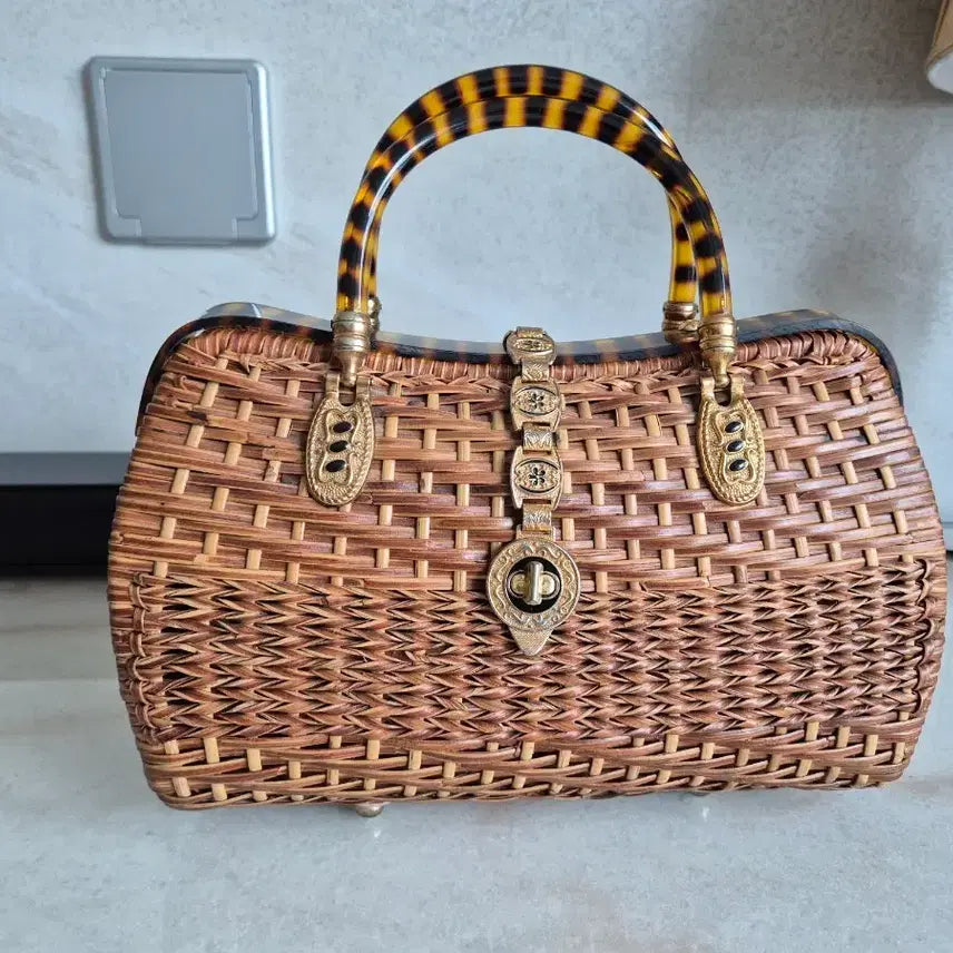 [BUNJANG] Vintage Rattan Handbag with Leopard Print Handle / 빈티지 라탄 핸드백 호피 손잡이