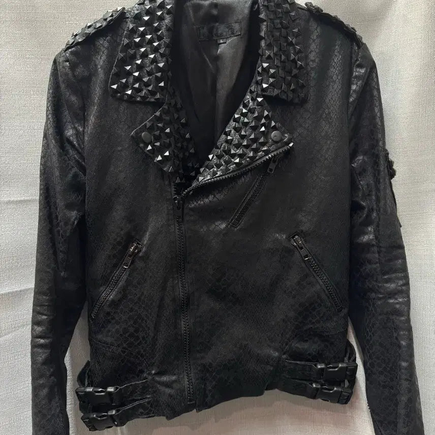[BUNJANG] By TheR.BAM Snake Pattern Studded Rider Jacket & Skull Embroidered Pants / 바이더알뱀피 스터드 라이더 재킷 & 스컬 자수 팬츠L30
