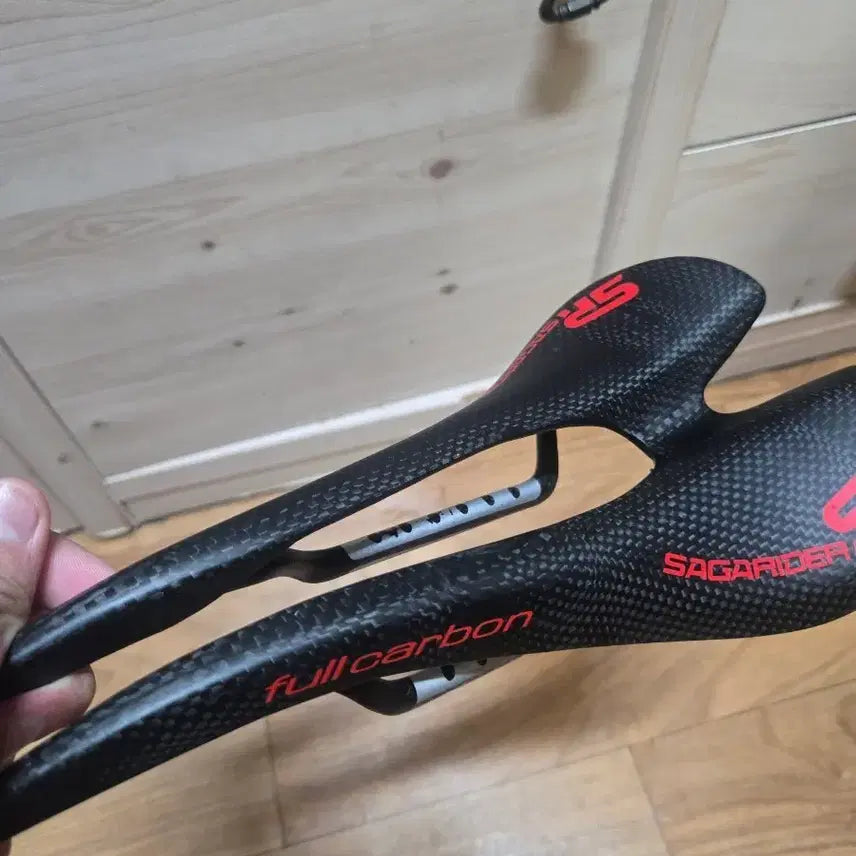 [BUNJANG] Sagarider Full Carbon Saddle / 사가라이더 풀카본 안장