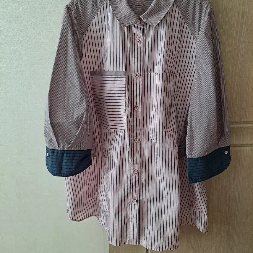 [BUNJANG] Crocodile Travel Colorblock Seersucker Stripe Shirt / 크로커다일 트레블 배색 바스락 스트라이프 셔츠
