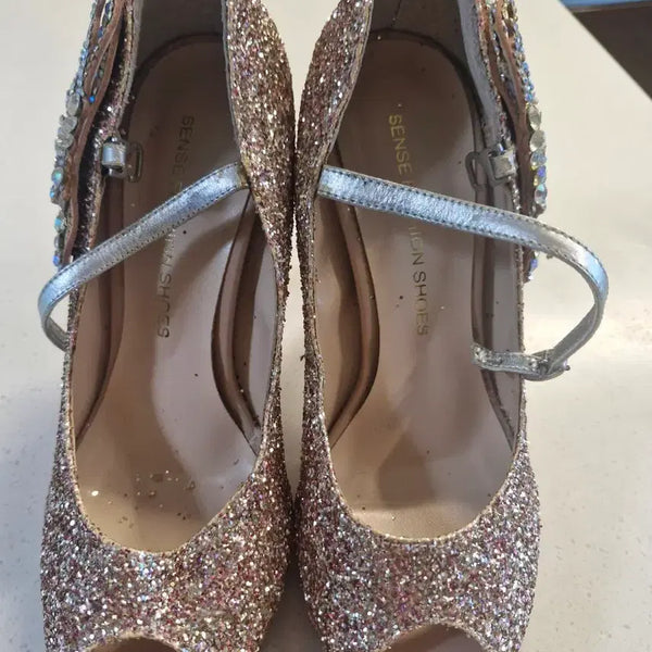 [BUNJANG] Performance Shoes Glitter Straps Jeweled Accent / 연주용 구두