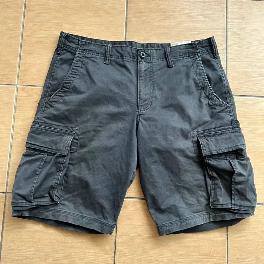 [BUNJANG] Gap Khakis Relaxed Fit Cargo Shorts / Gap Khakis 갭 카고쇼츠