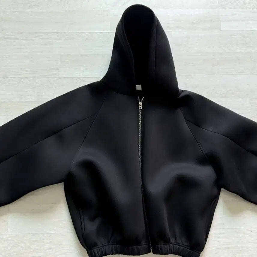 [BUNJANG] PEINEO Neoprene Crop Hooded Zip-Up Black / 피인오 네오프렌 크롭 후드 집업 블랙 팝니다