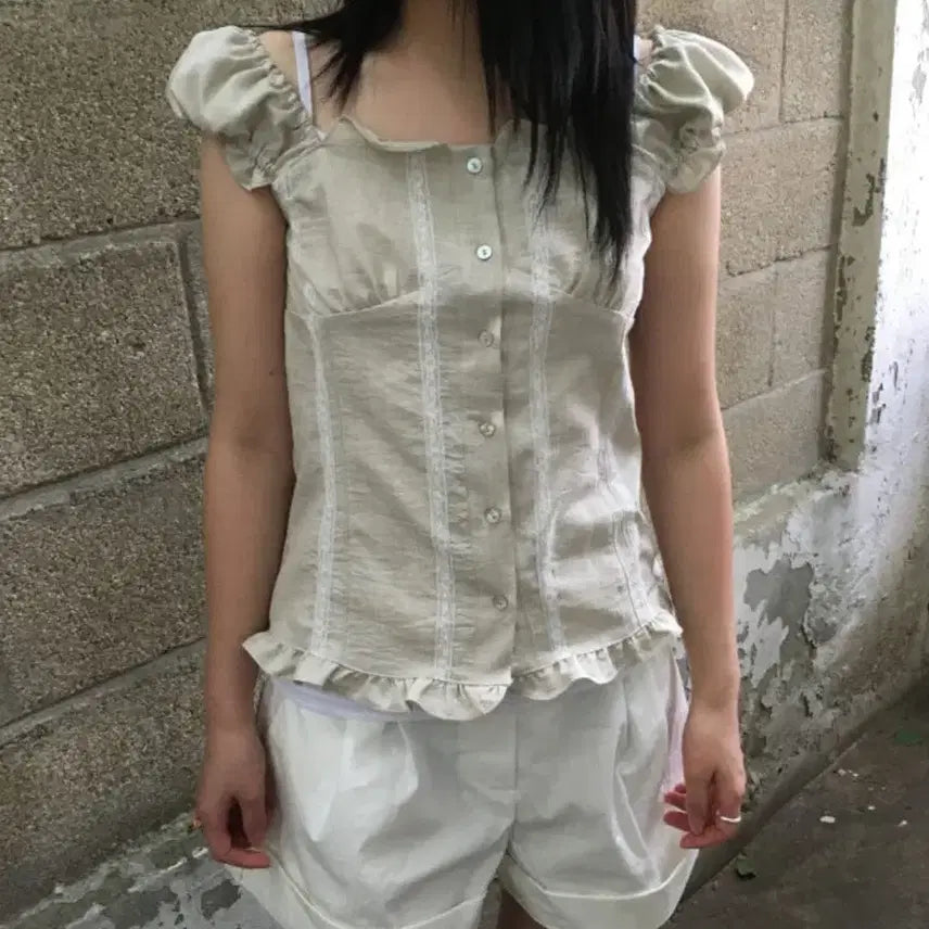 [BUNJANG] Ourfr Lace Shirring Blouse Light Beige / 아워프 레이스 셔링 블라우스 연베이지