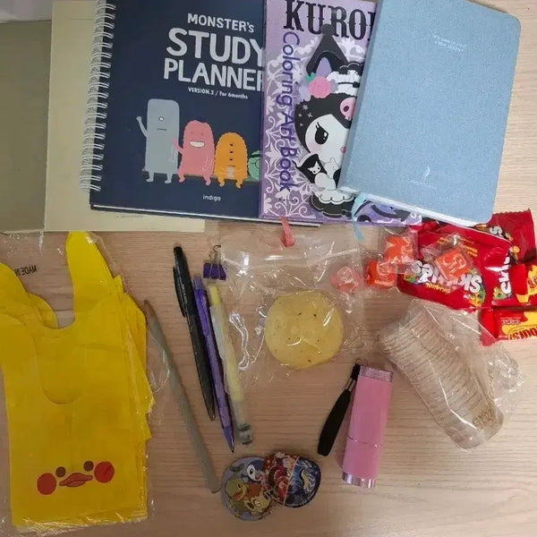 [BUNJANG] Monster Study Planner, Kuromi Coloring Book, Pastel Notebook Set / 몬스터 스터디 플래너 / 쿠로미 색칠공부 / 파스텔 노트 세트