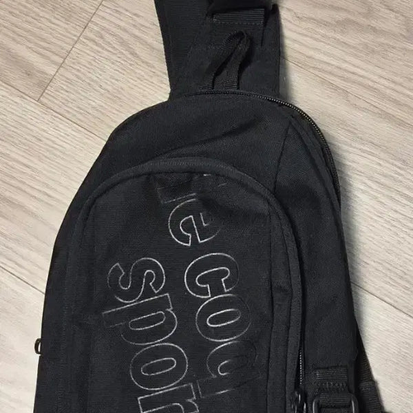 [BUNJANG] Le Coq Sportif Black Sling Bag / 르꼬끄 스포티브 블랙 슬링백