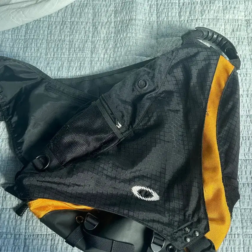 [BUNJANG] Oakley Sling Bag Yellow / 오클리 슬링백 옐로우