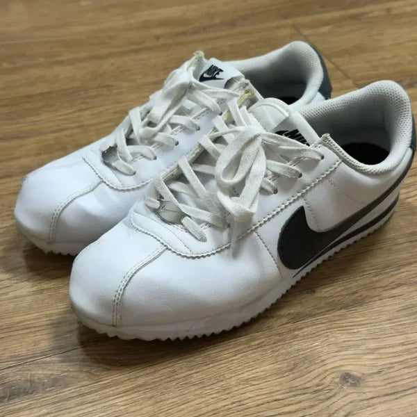 [BUNJANG] Nike Cortez DM0950-108 Women's Shoes Size 235 / 나이키 코르테즈 235