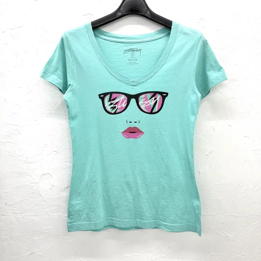 [BUNJANG] Stussy Graphic V-Neck T-Shirt / stussy 그래픽 브이넥 티셔츠