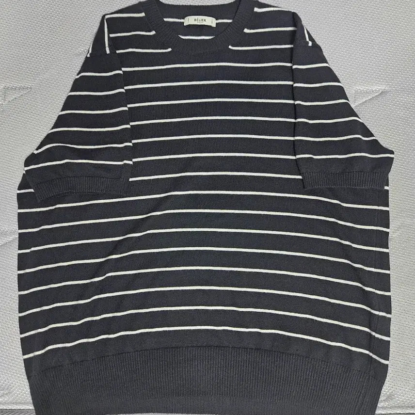 [BUNJANG] Bellie Awning Stripe Half Knit Black L / 벨리에 어닝 스트라이프 하프니트 블랙 L