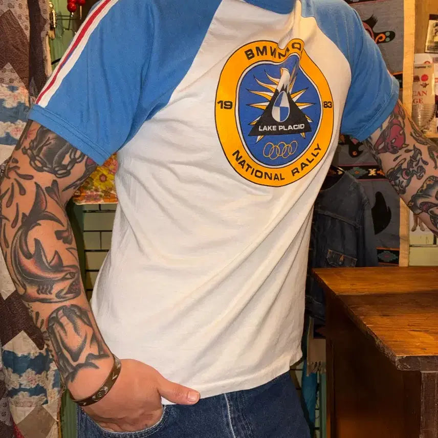 [BUNJANG] 1983 BMW MOA Lake Placid National Rally Raglan T-Shirt / 80s BMW MOA Lake Placid National Rally Raglan T-Shirt