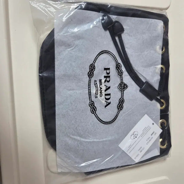 [BUNJANG] Prada Pouch Bag / 프라 파우치 가방 새상품