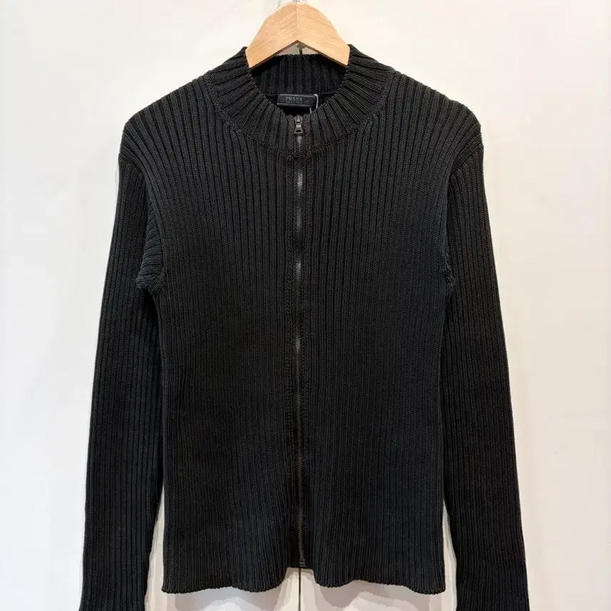 [BUNJANG] Prada Ribbed Knit Zip-Up Jacket / 프라다 리브드 니트 집업 자켓