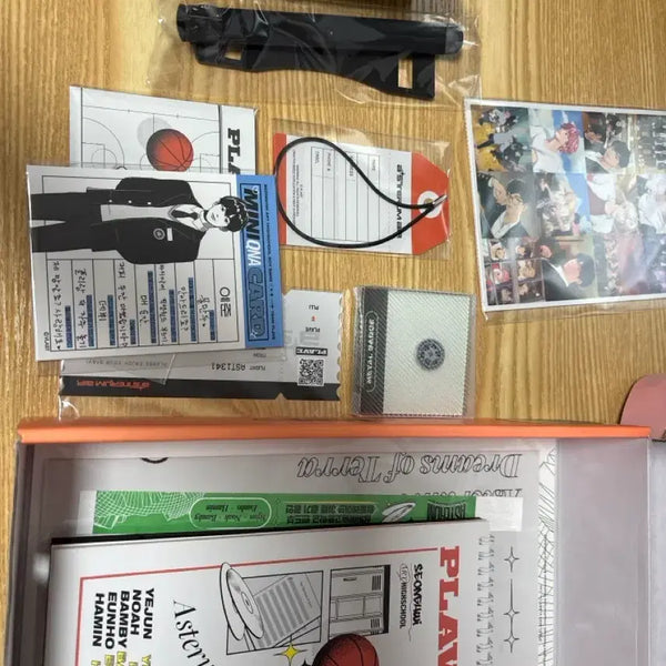 [BUNJANG] PLAVE 2024 Season's Greetings - Unsealed / 플레이브 2024 시즌그리팅 봉투 개봉x