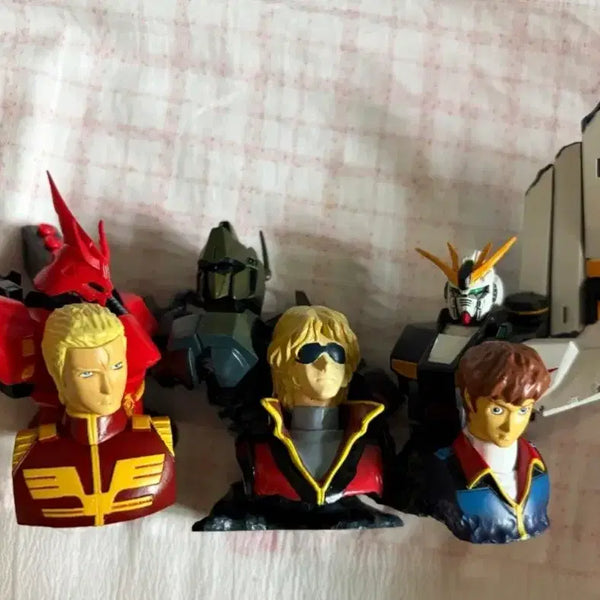 [BUNJANG] Gundam Char Amuro Quattro Figure 3-Set Bundle / 건담 샤아 아무로 크와트로 피규어 3종 일괄