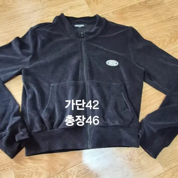 [BUNJANG] Xexymix Terry Embroidered Logo Crop Zip-Up Black M / 젝시믹스 테리 자수/로고 크롭 집업 블랙 M