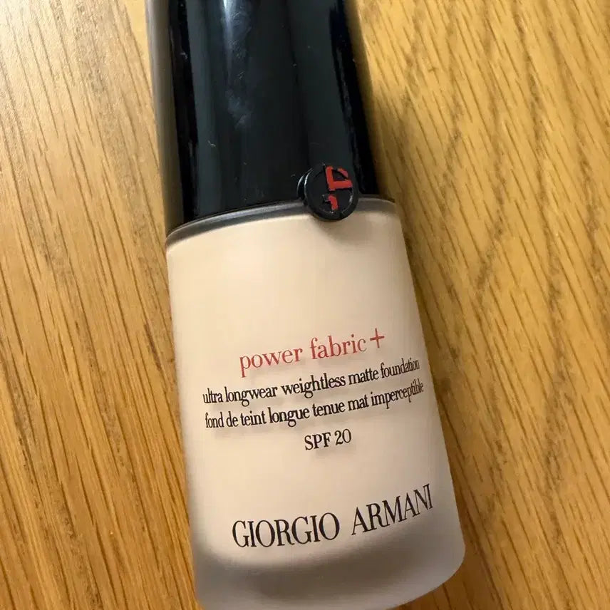 [BUNJANG] Giorgio Armani Power Fabric+ Foundation SPF20 / 조르지오 아르마니 파워 패브릭+ 파운데이션 SPF20