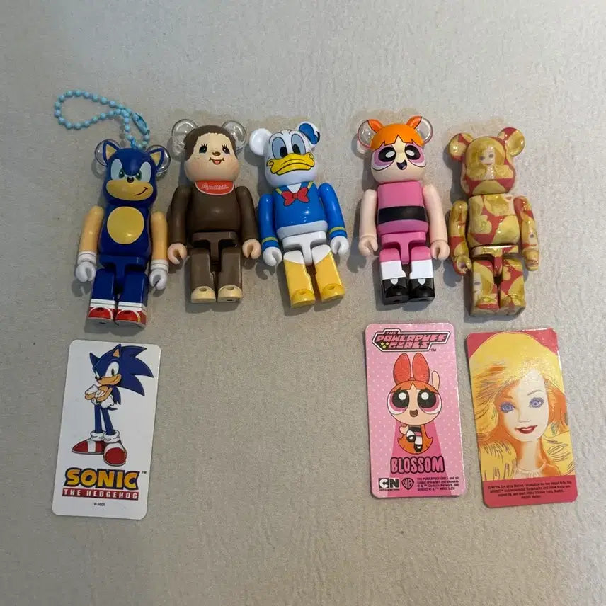 [BUNJANG] Bearbrick Bundle Set Various Characters Figurines & Cards / 베어브릭 일괄 판매