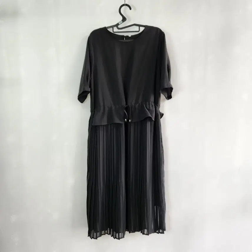 [BUNJANG] Round Neck Short Sleeve Black Pleated Maxi Dress (Size 77) / 1410 라운드 반팔 블랙 플리츠 원피스  77사이즈