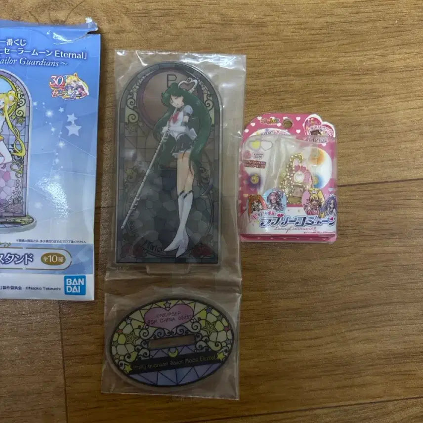 [BUNJANG] Sailor Moon & Precure All Stars 30th Anniversary Acrylic Standee Set (Pluto, Love Commun) / 세일러문 프리큐어 올스타즈 러브코뮨 + 플루토 30주년 아크릴 스탠드 쿠지