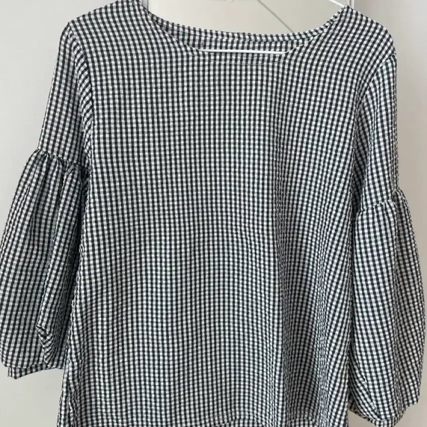 [BUNJANG] Puff Sleeve Blouse / 퍼프소매상의