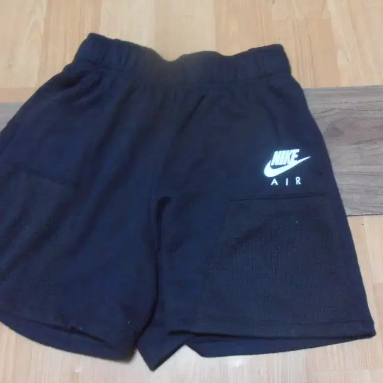 [BUNJANG] Nike Women's Black Training Shorts / 6천원구제 나이키 여성 트레이닝복 반바지 스포츠웨어 베-2