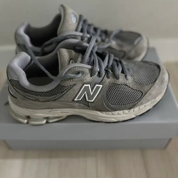 [BUNJANG] New Balance 2002R Grey Sneakers / (정품)뉴발란스2002R 그레이 운동화