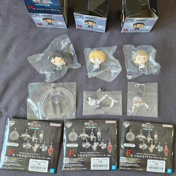 [BUNJANG] Attack on Titan Ichiban Kuji Chokonokko Figure & Acrylic Keyring Bundle Set / 진격의거인 제일복권 하위상 초코노코&아크릴키링 일괄