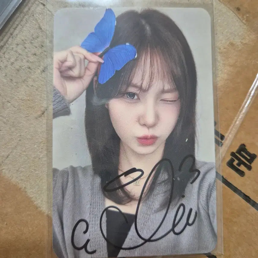 [BUNJANG] ISEULNE Live Signed Photocard / 리센느 리브 싸인 포토카드 포카