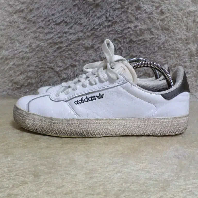 [BUNJANG] Adidas Gazelle ADV White Sneakers / 후루룩구제2 255 아디다스 가젤 adv 화이트 운동화 260725