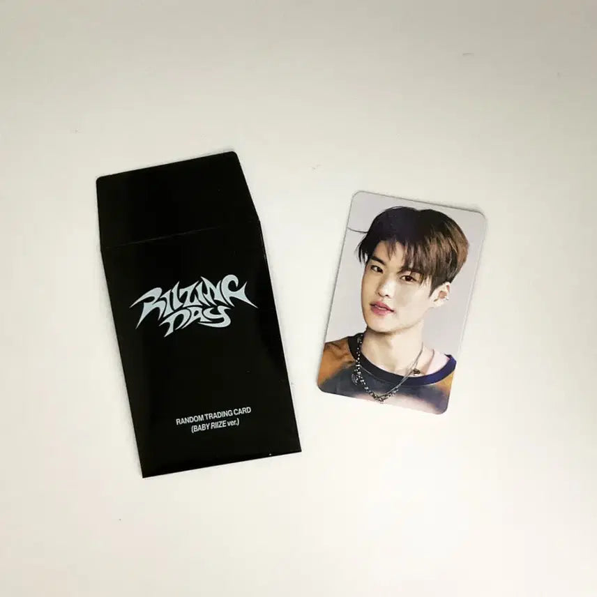 [BUNJANG] RIIZE Sohee Riizing Day Baby Riize Version Photocard / 라이즈 소희 라이징데이 베이비라이즈 버전 포토카드 1 RIIZE SOHEE RIIZING DAY BABY RIIZE VERSION PHOTOCARD 1