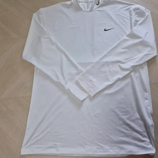 [BUNJANG] Nike White Long Sleeve Inner T-Shirt / 나이키 흰색 긴팔 이너 티셔츠