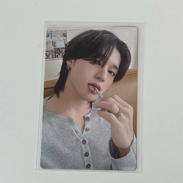 [BUNJANG] ATEEZ Wooyoung Season's Greetings Photocard / 에이티즈 ATEEZ 시즌그리팅 우영 포카 양도