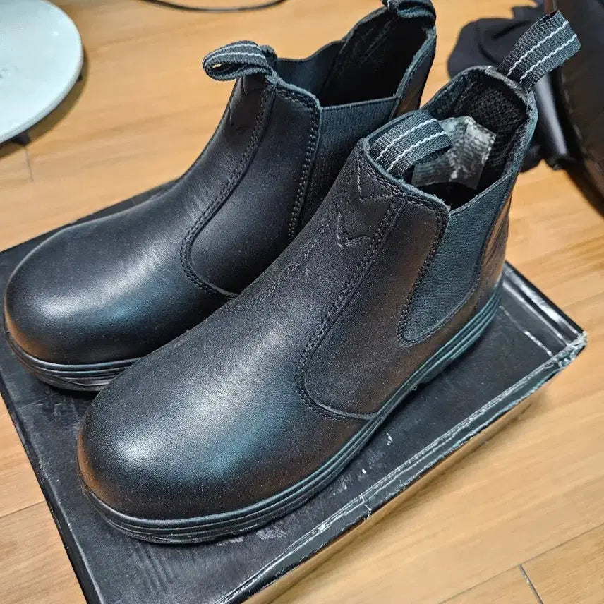 [BUNJANG] Thorogood Work Boots Size 8W (US Men's) / 쏘로굿 워크부츠 260(8w)