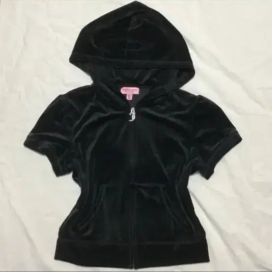 [BUNJANG] Juicy Couture Y2K Velvet Training Setup (Size M) / 유일매물 y2k 쥬시꾸뛰르 반팔 벨벳 트레이닝 셋업 갸루