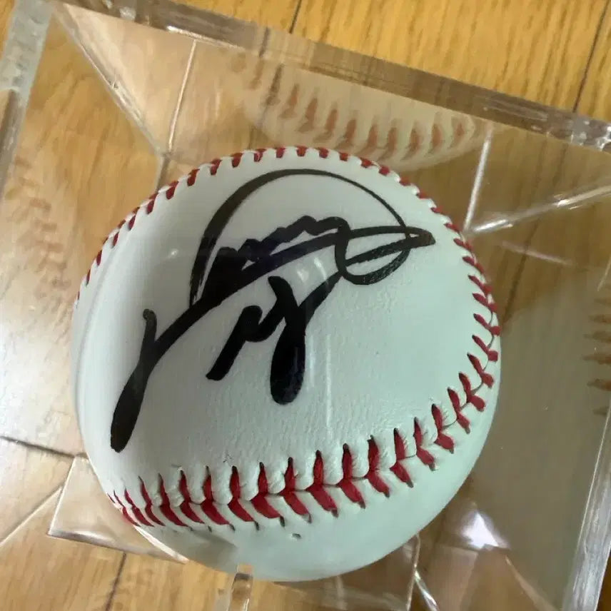 [BUNJANG] Jeon Jun-woo Autographed Baseball / 롯데자이언츠 전준우 싸인볼