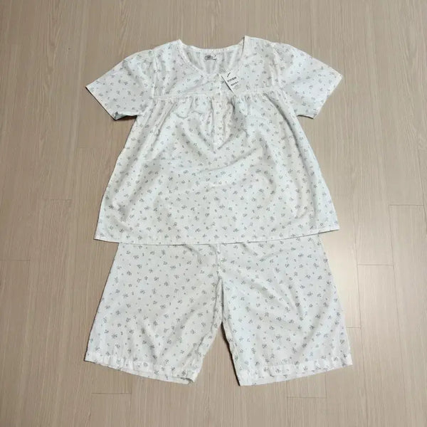 [BUNJANG] Vivienne White Floral Print Women's Pajama Set / [새상품] 비비안 여성 잠옷 세트 (화이트/꽃무늬)