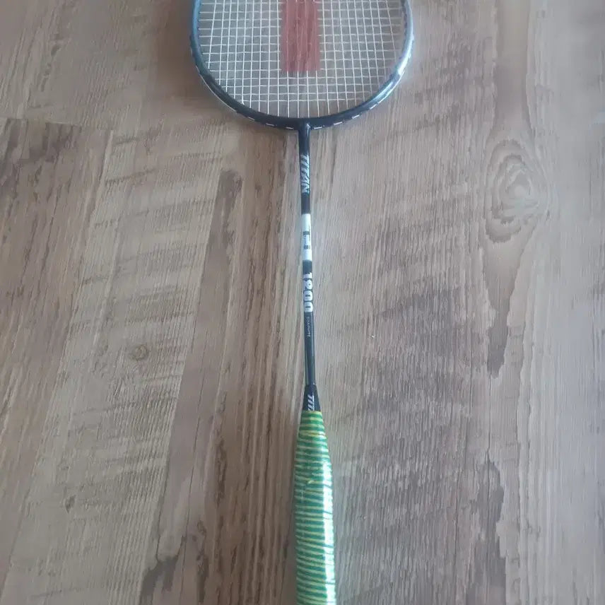 [BUNJANG] Titan Badminton Rackets (Set of 2) / 배드민턴 라켓