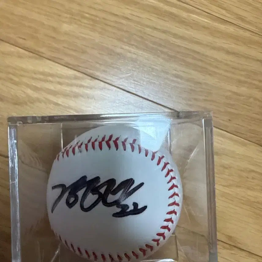 [BUNJANG] LG Twins Kim Hyun-soo Autographed Baseball / Lg트윈스 kt위즈 김현수 싸인볼
